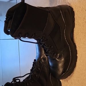 Womens size 8.5 5.11 Tactical side zip boots